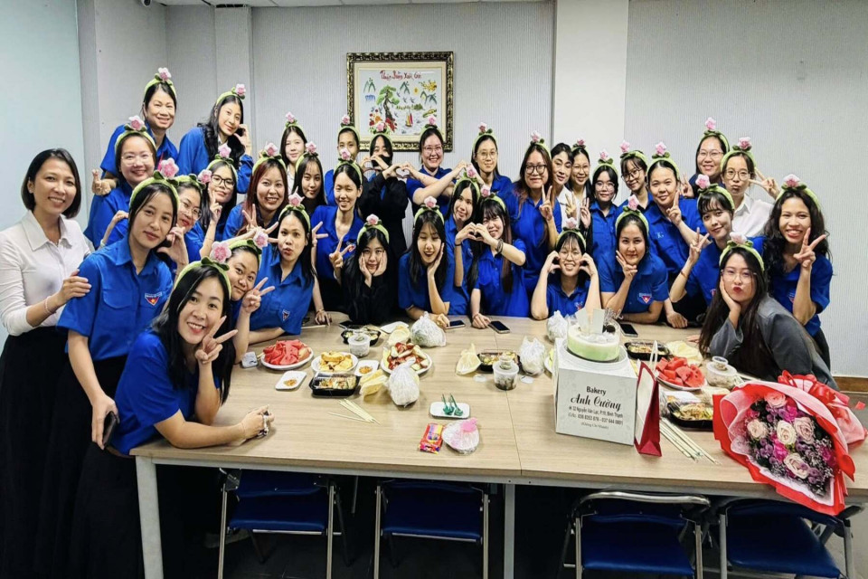 CHÚC MỪNG NGÀY PHỤ NỮ VIỆT NAM 20-10